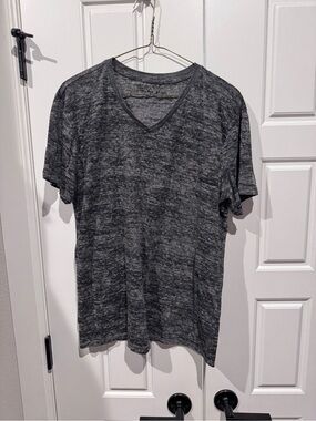 The Rail Charcoal Heather V-Neck Short Sleeve Tee